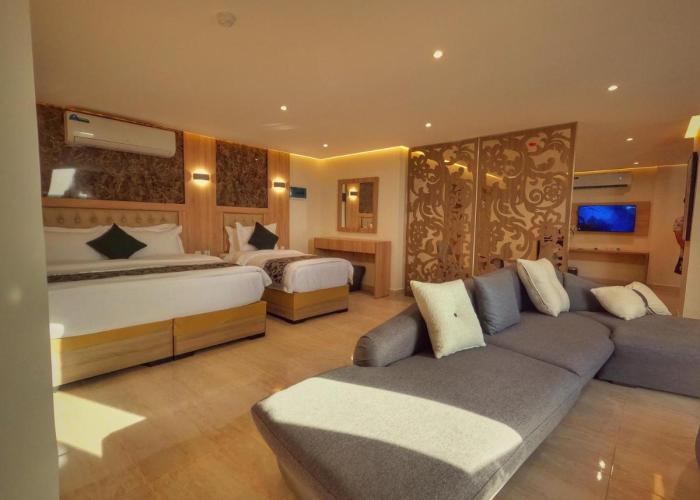 Grand Season Hotel