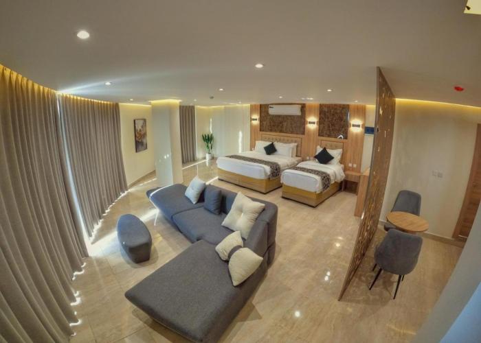 Grand Season Hotel