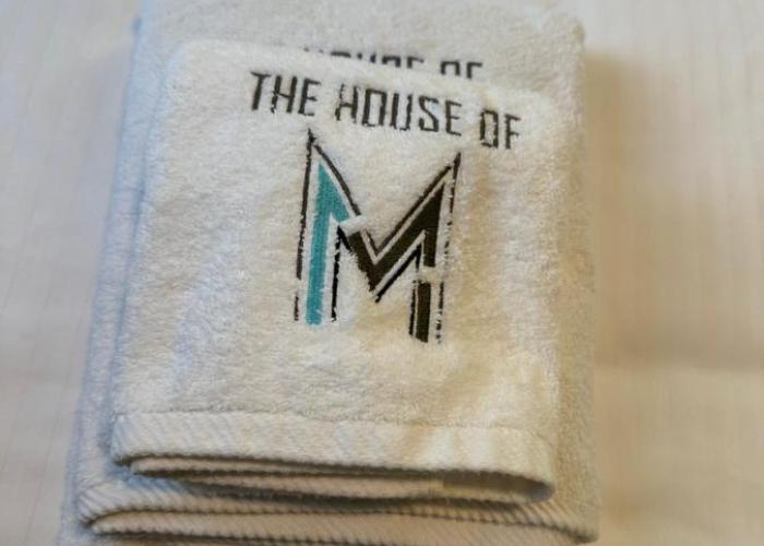 Lux Level 4 Penthouse Tower 206