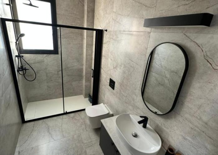 Lux Level 4 Penthouse Tower 206