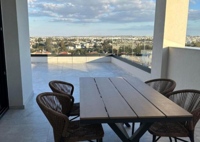 Lux Level 4 Penthouse Tower 206