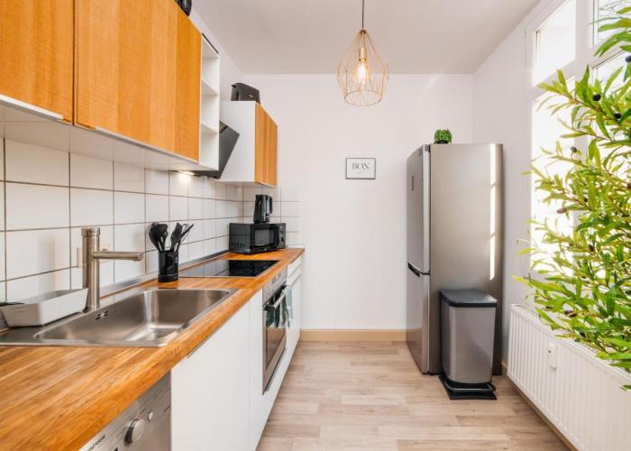 Smart Home - Wuppertal - Perfect for 5 Guests! Netflix - Central - Smart TV - Free Parking Zone
