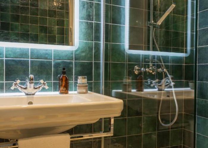 Brand New! Boutique Style Apartment in Valletta, sleeps 4