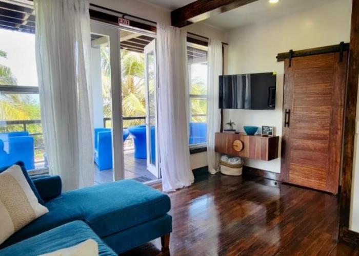 360 Suites Luxury Seaside Caye Caulker