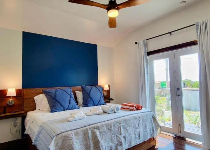 360 Suites Luxury Seaside Caye Caulker