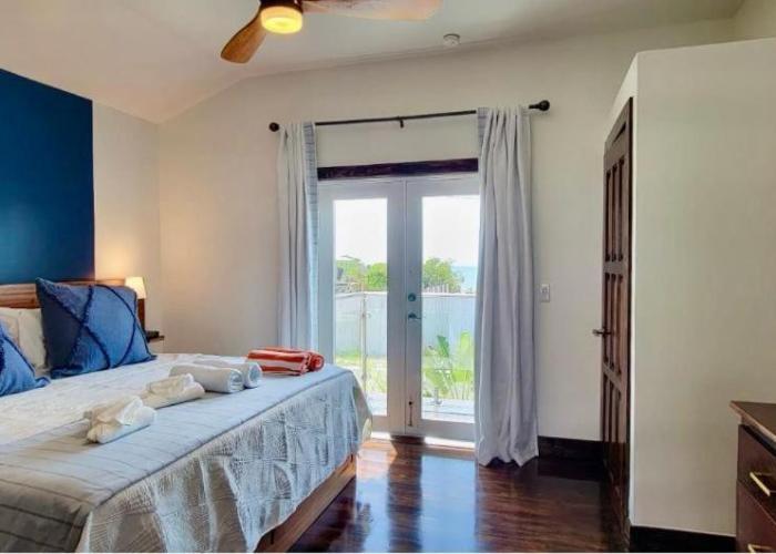 360 Suites Luxury Seaside Caye Caulker