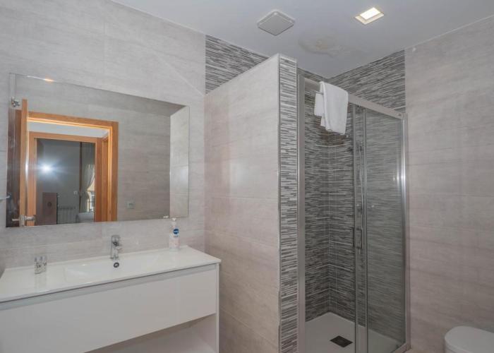 E1, 2 bedrooms, terrace, downtown, free parking