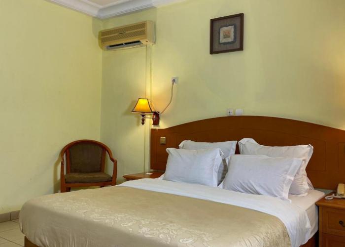 Hotel Peninsule Bonamoussadi Douala