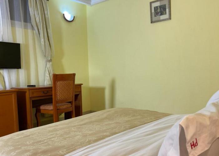 Hotel Peninsule Bonamoussadi Douala