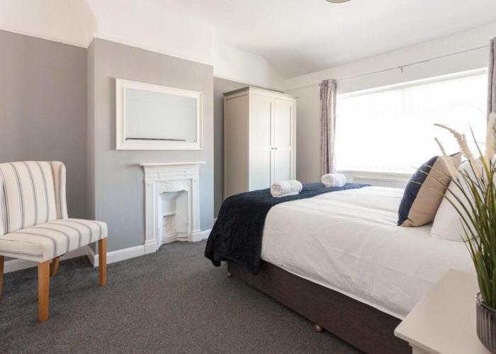 Warrington House, free parking and WiFi