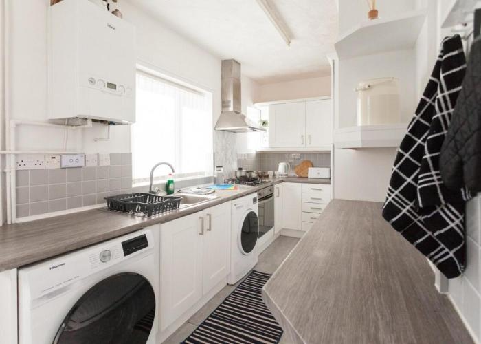 Warrington House, free parking and WiFi