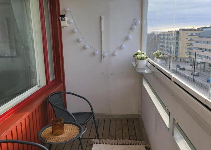 Direct train to Helsinki and airport, near shopping center
