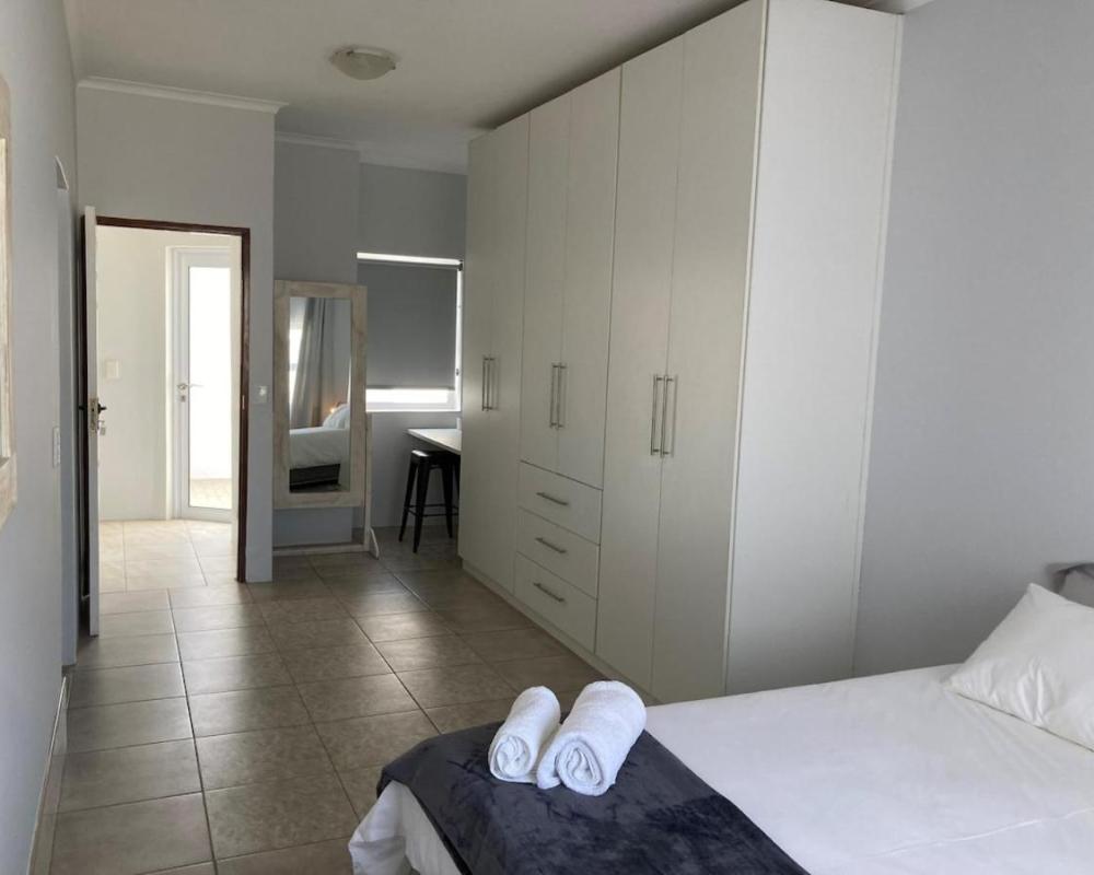 фото Self Catering Private Suite
