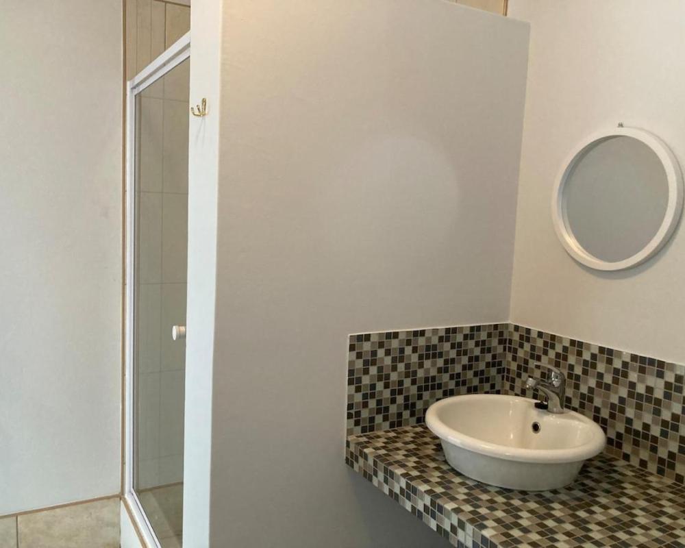 фото Self Catering Private Suite