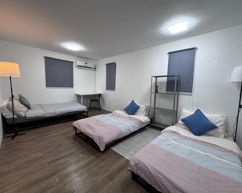 фото Cozy Rustic Corner House Subic