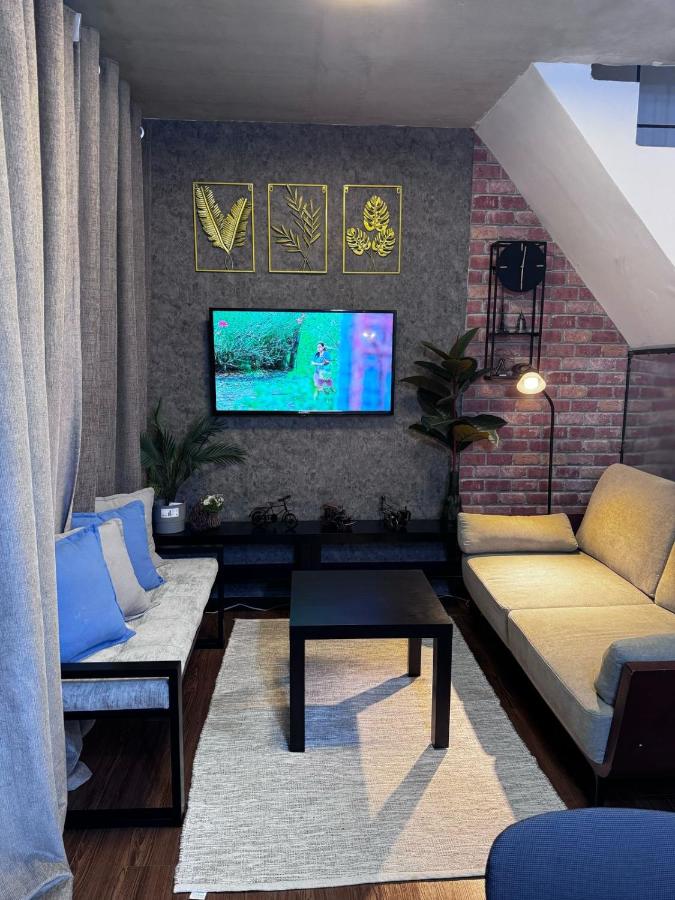 фото Cozy Rustic Corner House Subic