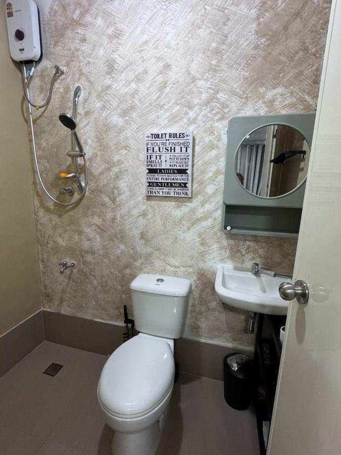 фото Cozy Rustic Corner House Subic