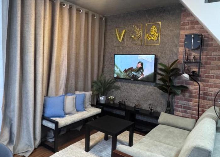 Cozy Rustic Corner House Subic