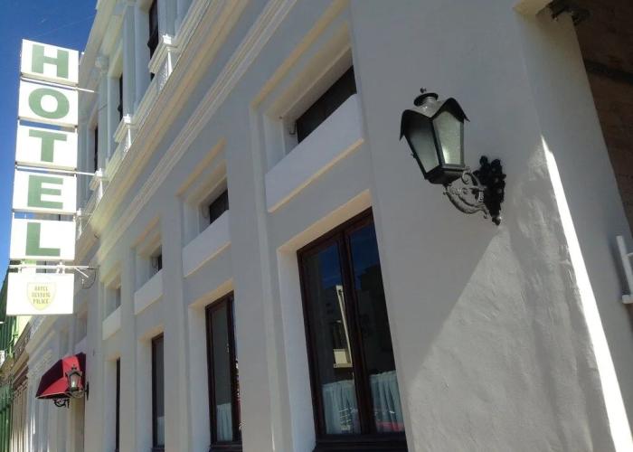 Central Palace Hotel