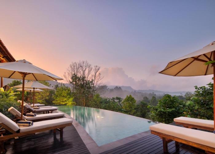 Devani Resort Sidemen