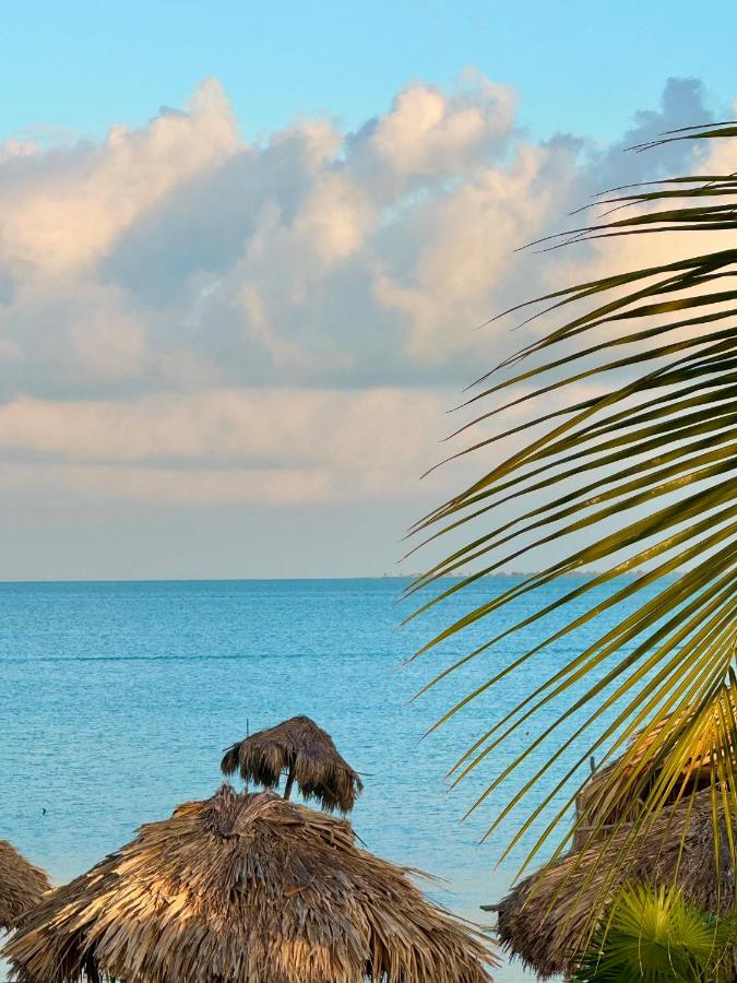фото Secret Beach Cabanas