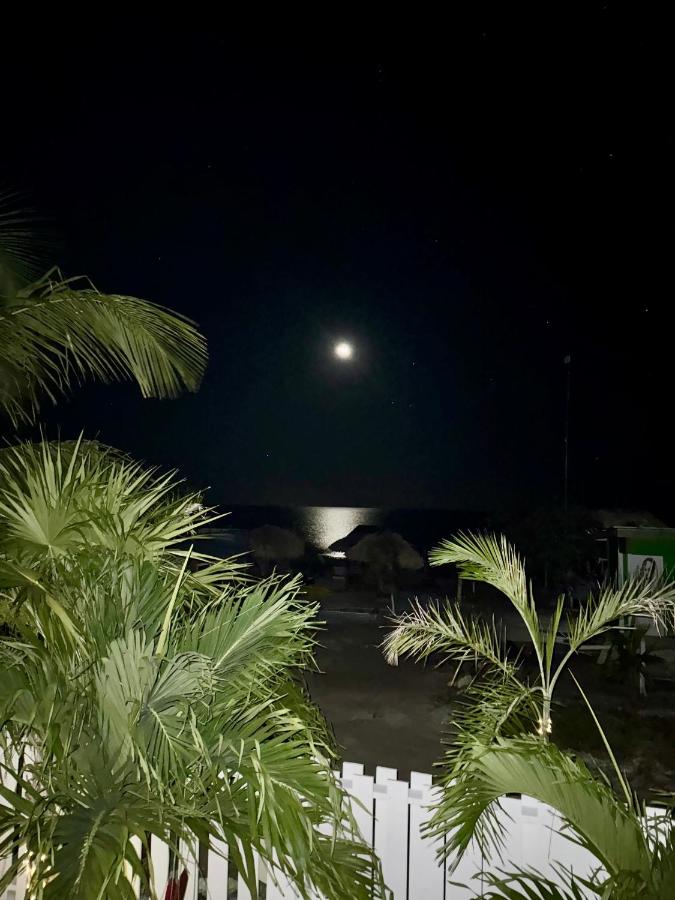 фото Secret Beach Cabanas