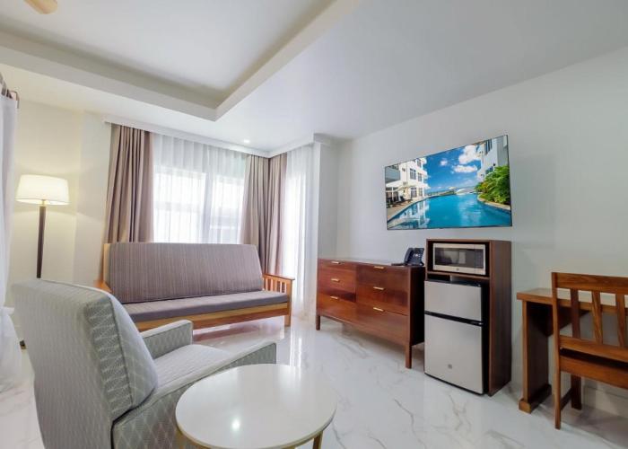 Royal Kahal Beach Resort