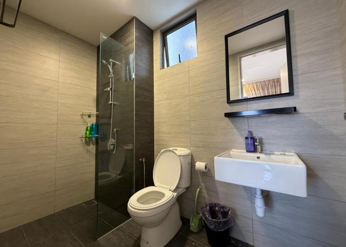 NEW 3R2B FamilyHome Puchong 8 pax