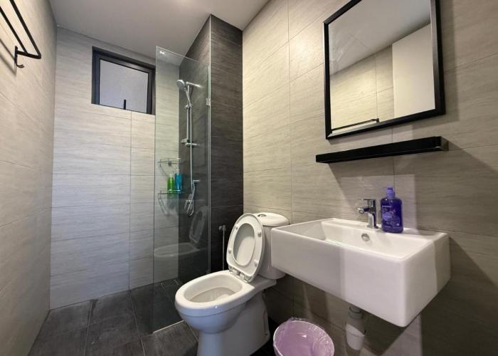 NEW 3R2B FamilyHome Puchong 8 pax