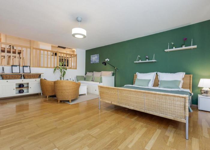 Home by Doni I zentral I Parkplatz I Balkon I 4 Pax
