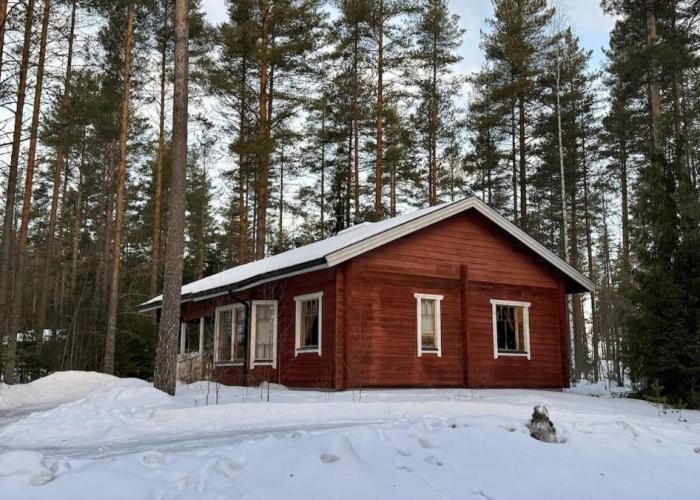 Cozy Cottage in Kerimaa