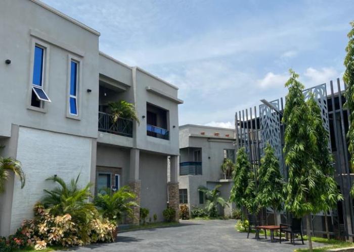 Romeo Court