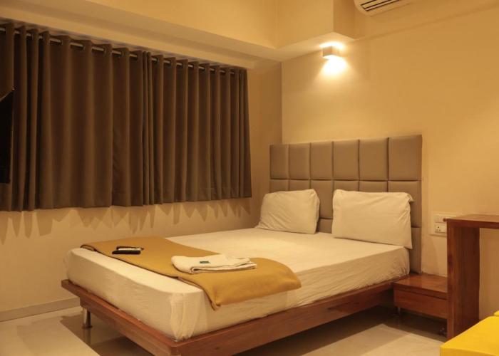 Hotel Sapphire Inn Residency
