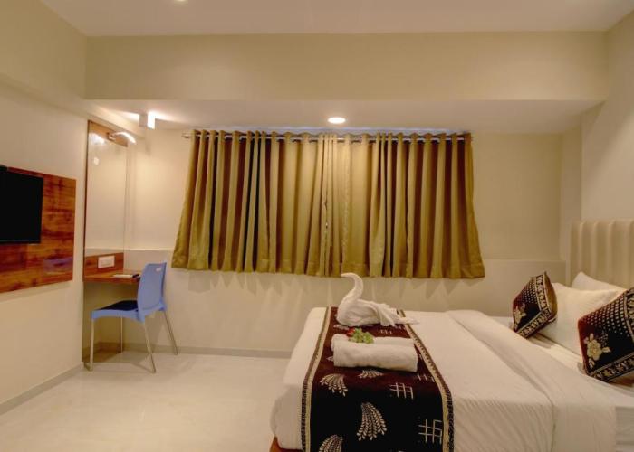 Hotel Sapphire Inn Residency