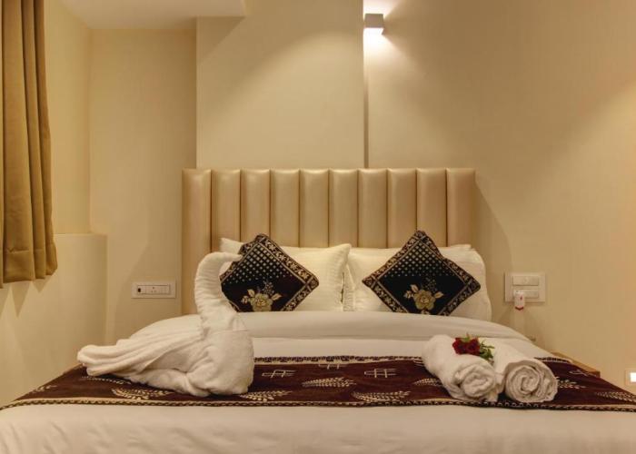 Hotel Sapphire Inn Residency
