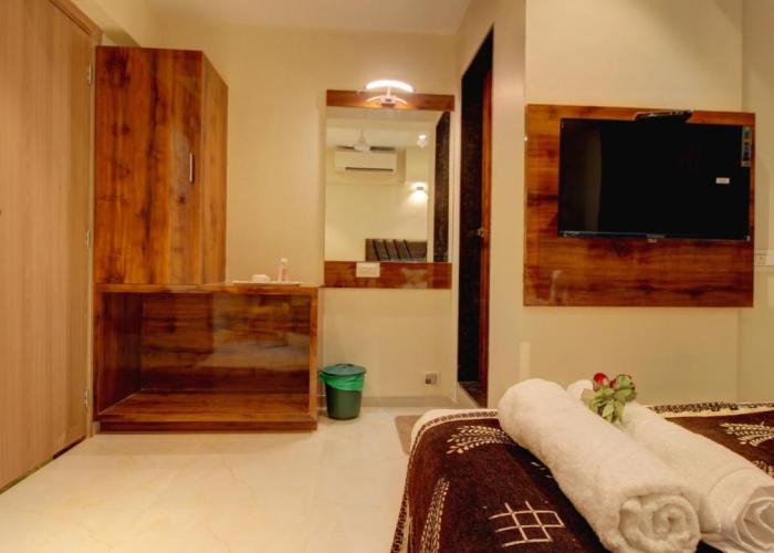 Hotel Sapphire Inn Residency