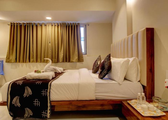 Hotel Sapphire Inn Residency