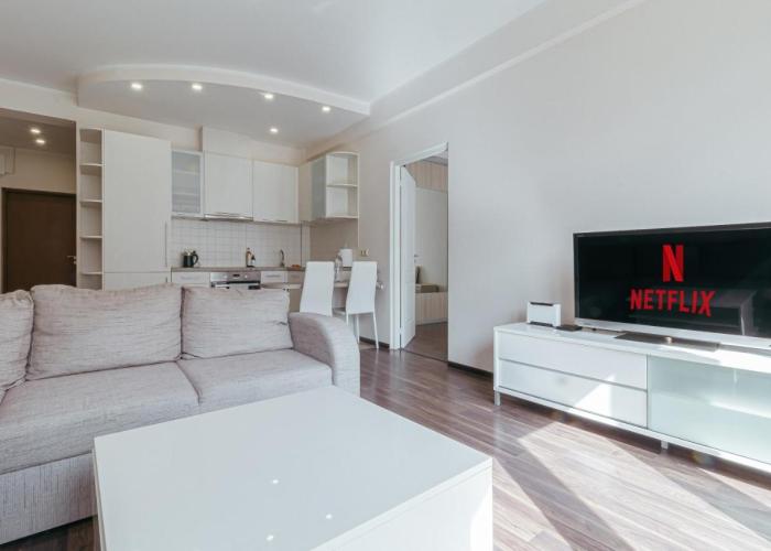 Modern Flat near City Center with Parking, Smart TV & Wi-Fi