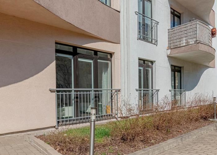 Modern Flat near City Center with Parking, Smart TV & Wi-Fi