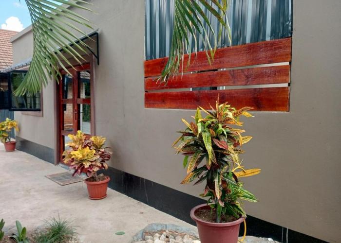 Sunshine Garden Apartment