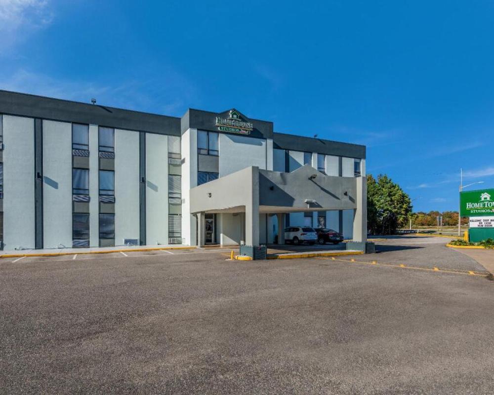 HomeTowne Studios By Red Roof Newport News – Hampton West