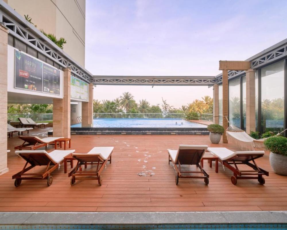 S Lux Apartment Starcity with Sea View