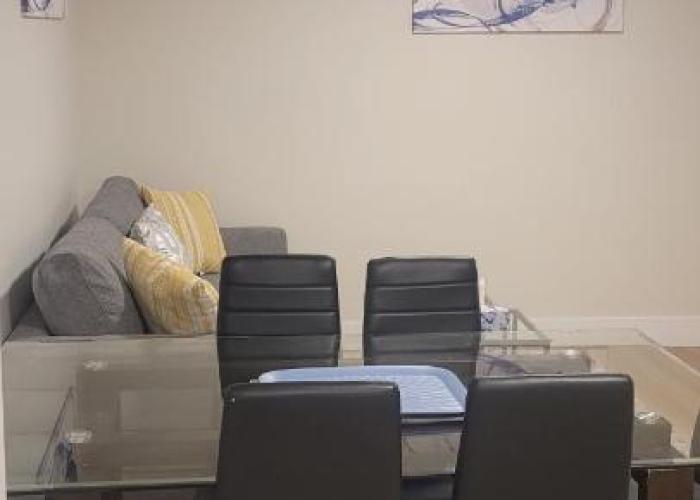 Hommie Vibes Basement Suite