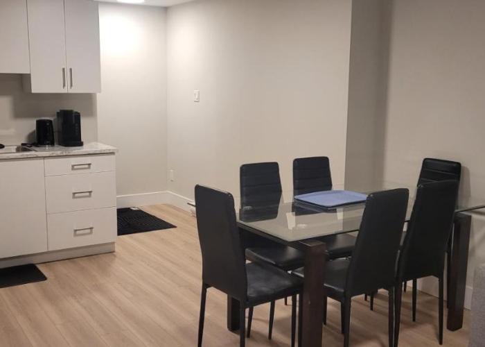 Hommie Vibes Basement Suite