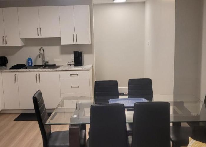 Hommie Vibes Basement Suite