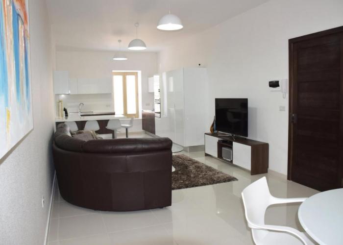 V86 - 2 Bedroom MD Sliema Shorestay