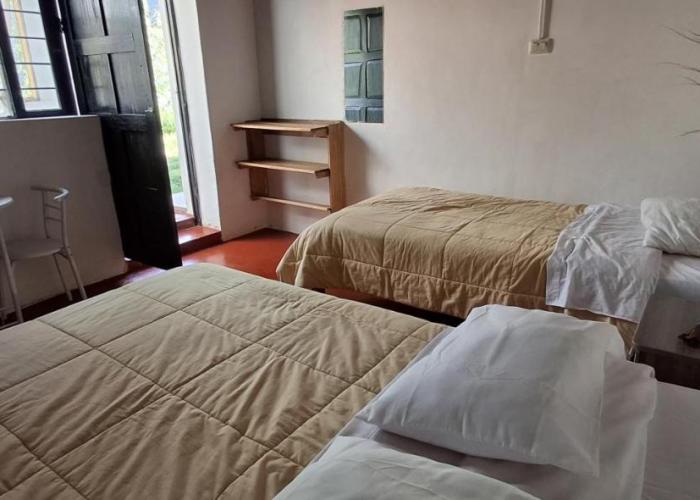 Hostal y Camping El Tambo