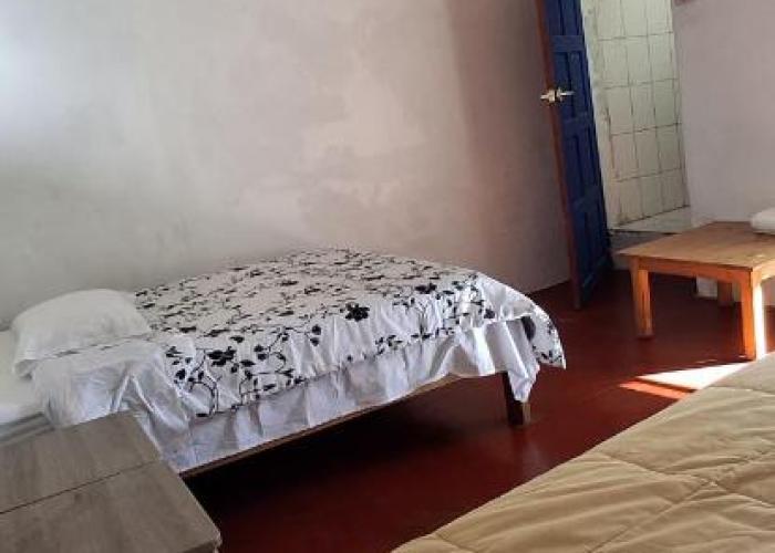 Hostal y Camping El Tambo
