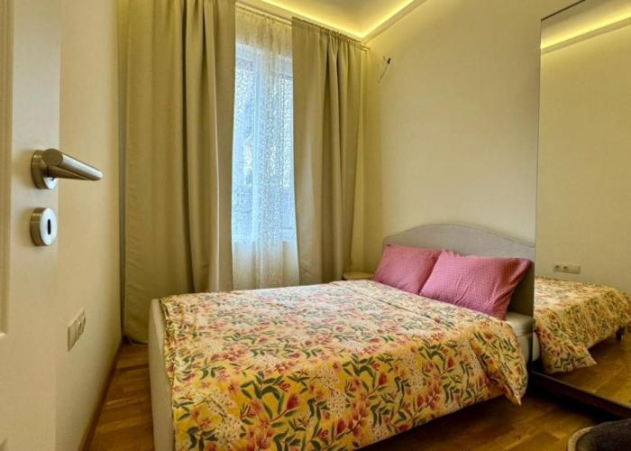 2 Bedrooms Top Central Apartment on Vitosha Boulevard