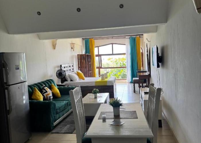 Golden Beachfront Studios Diani